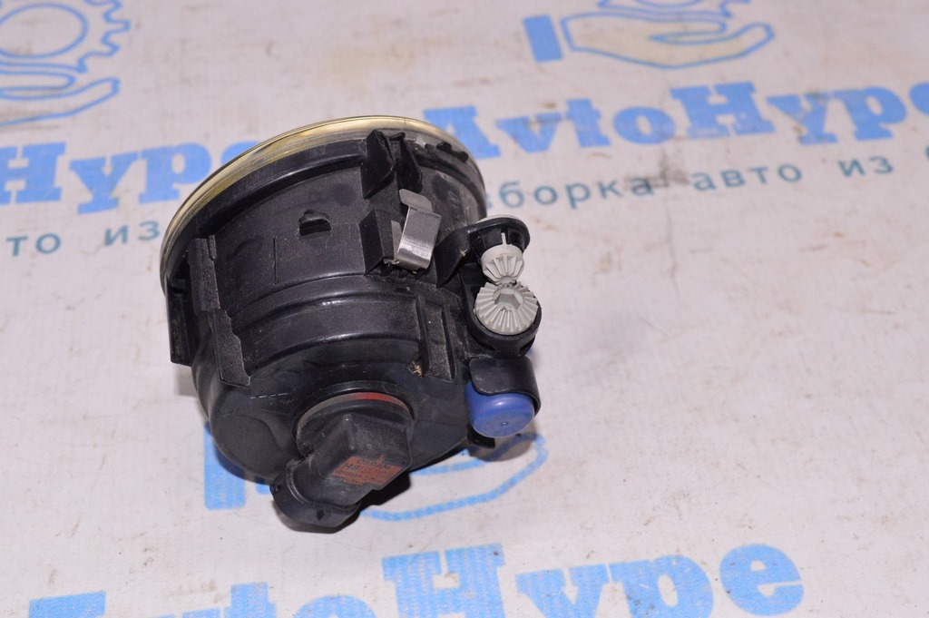 Кронштейн заднего бампера прав Infiniti QX30 17- A1568850814