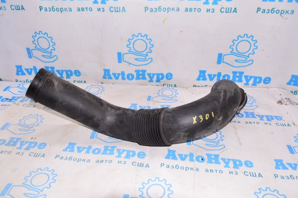 Воздуховод от фильтра BMW X3 F25 11-17 2.0T гофра
