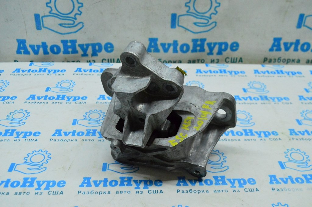Подушка двигателя левая Ford Escape MK4 20- 1.5 FWD
