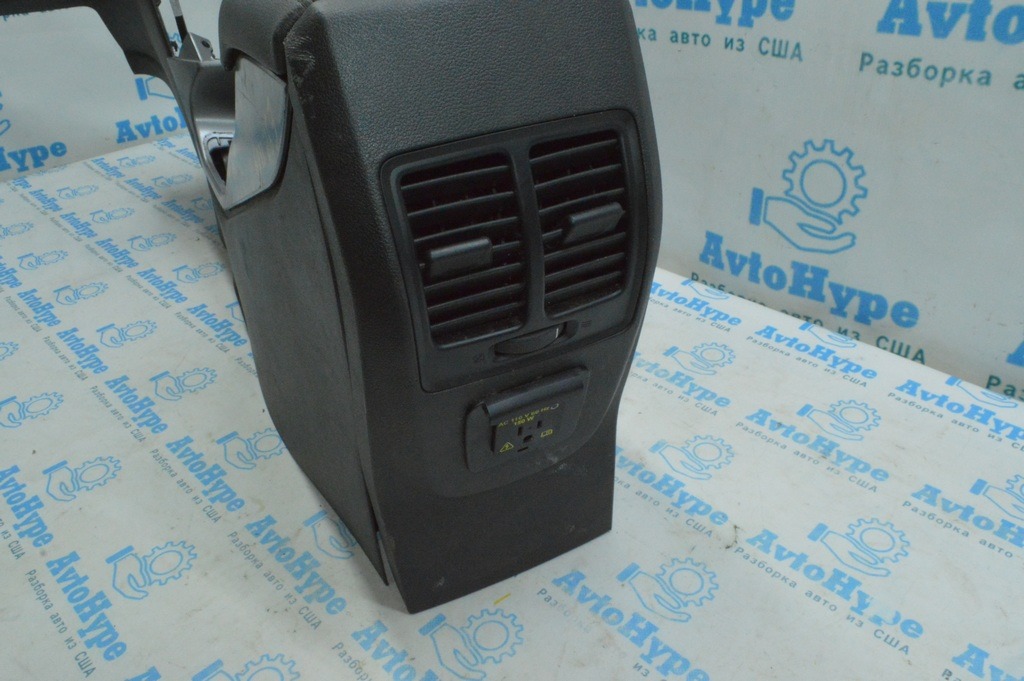 Розетка Ford Escape MK3 13-