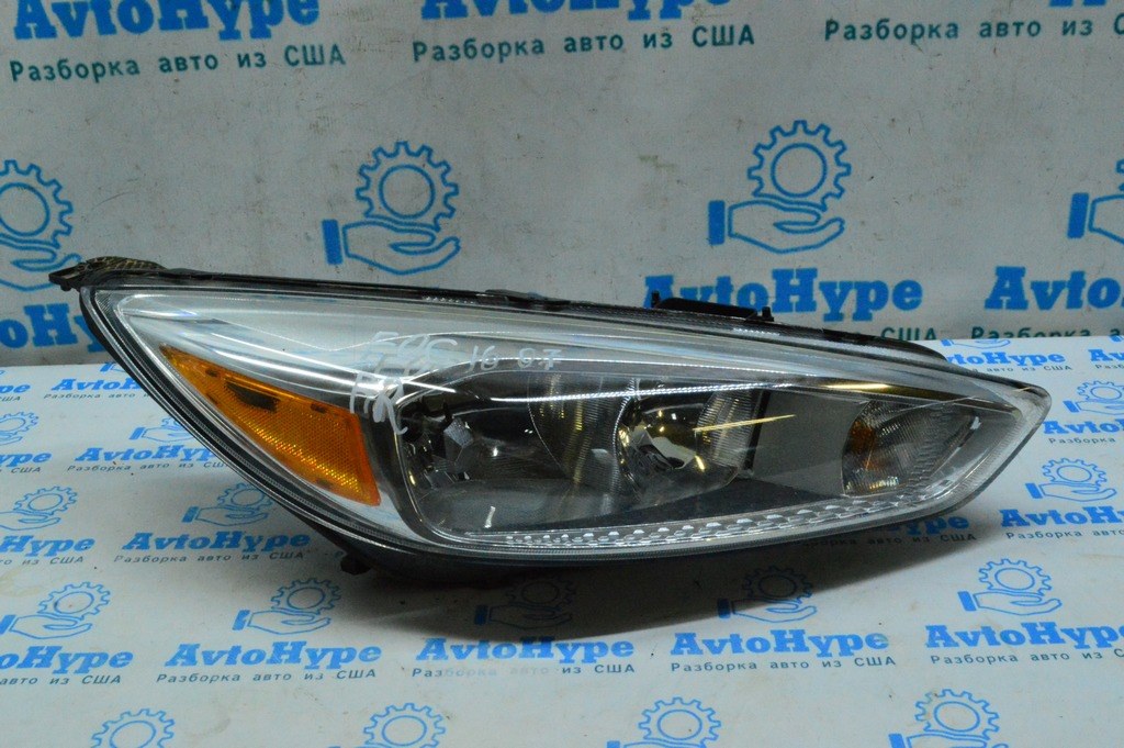 Фара передняя правая Ford Focus mk3 15-18 рест галоген светлая (07)