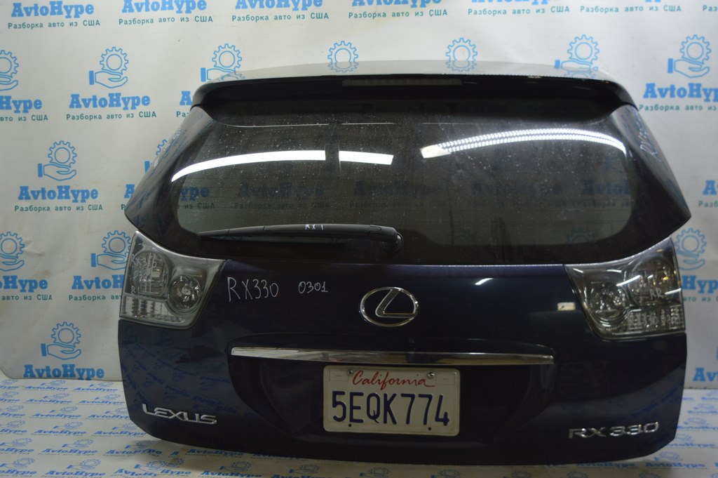 Фонарь внутренний крышка багажника правый Lexus RX300 RX330 04-06 дорест темный (01)